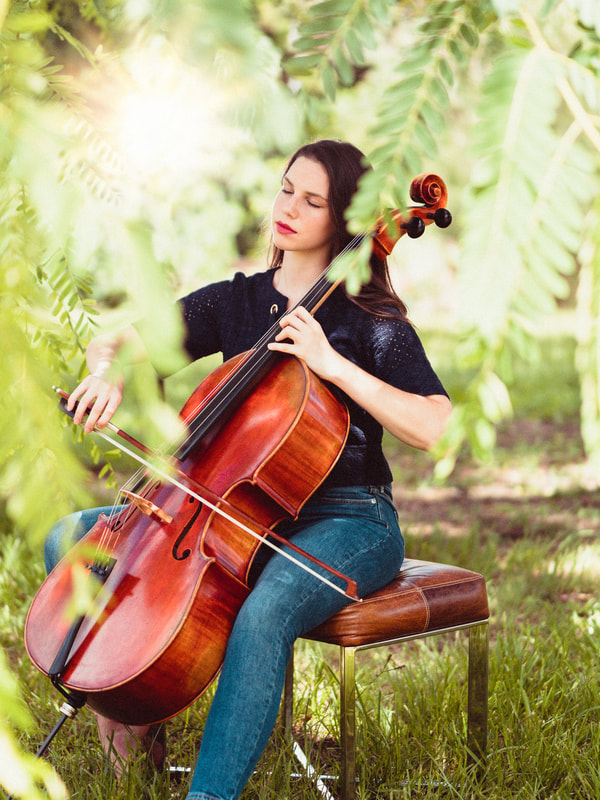 Outdoor portrait of Brisbane cellist, Chloe. Just stunning!