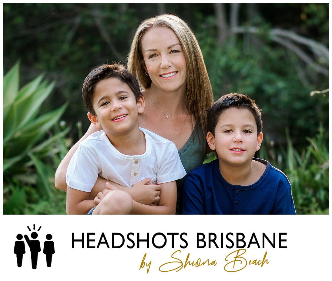 Family portrait photograph of a Brisbane family in just 15 minutes by Sheona Beach